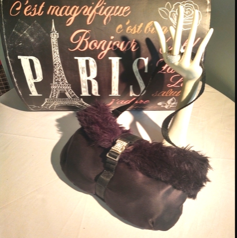 SHIMMERING BLACK FUR TRIMMED SHOULDER BAG